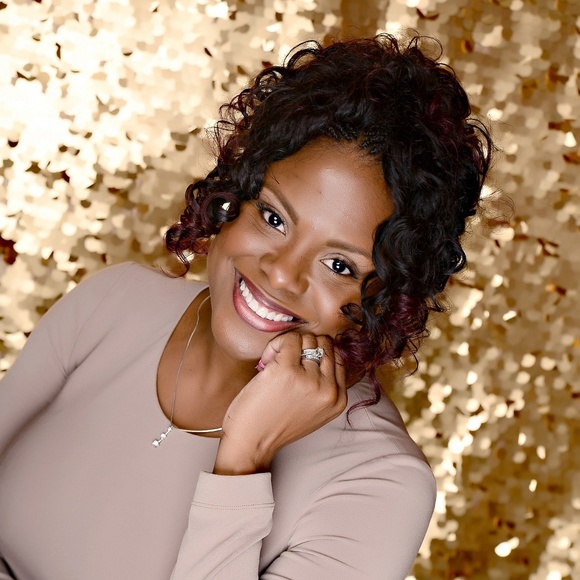 Meet your Posher, Shay - Picture 1 of 2